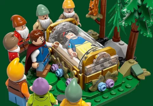 LEGO 43242 Disney Princess Hófehérke és a hét törpe házikója