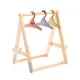 Djeco Ruhafogas 3 vállfával - Clothes Rack & 3 hangers, 3–5 év, Többszínű