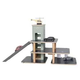   Emeletes fa parkolóház lifttel és járművekkel Jabadabado