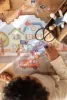 Little Dutch újrafelhasználható matricás füzet Jim és barátai, 6–8 év gyerekjáték