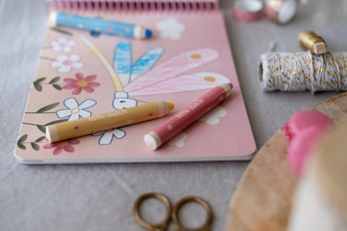 Little Dutch varázsfüzet színesceruzával Rosa és barátai