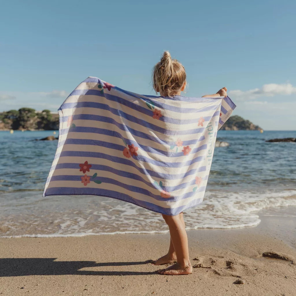 Little Dutch strandtörölköző Dreamy Purple Stripe - 60cm X 120cm – alternatív kép 3