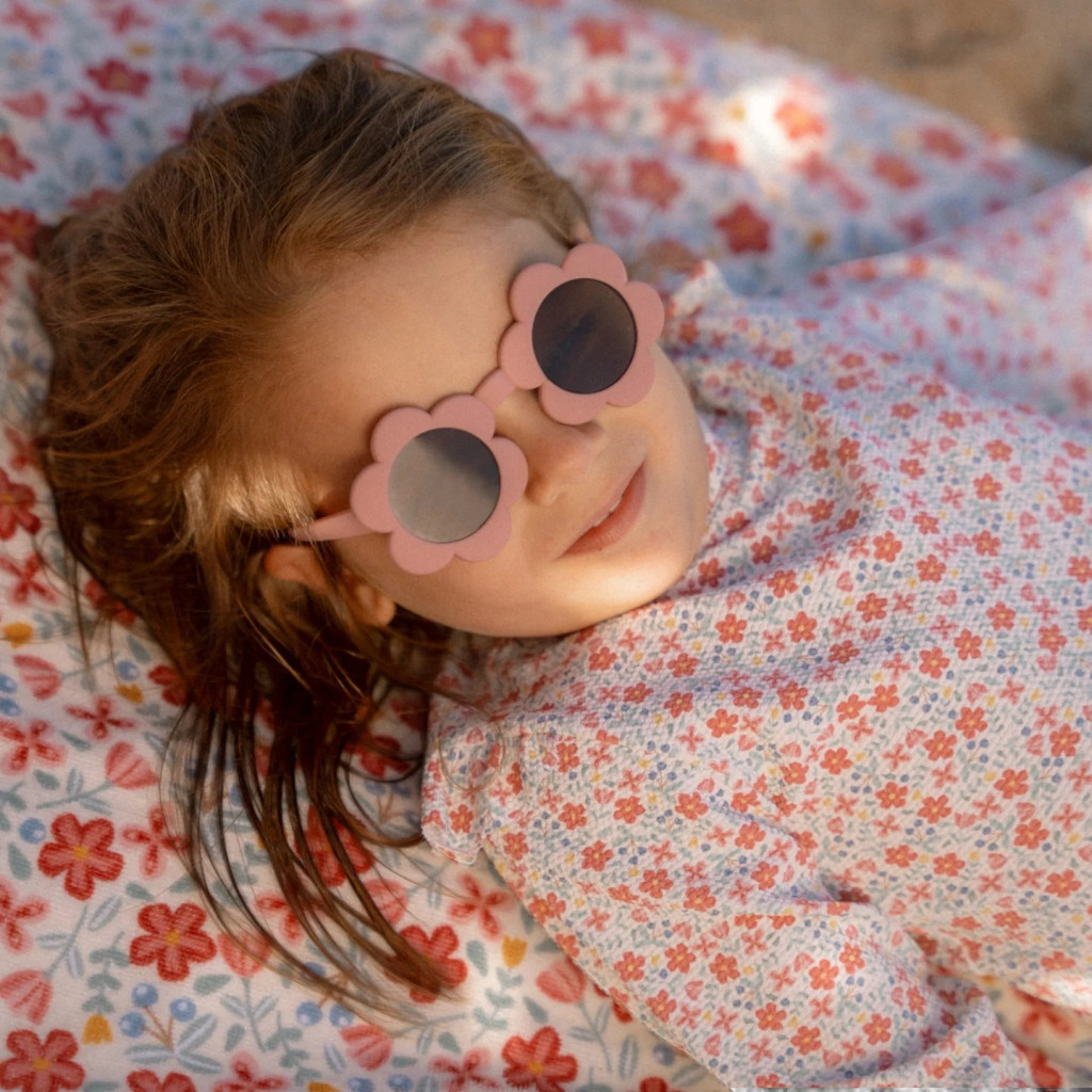 Little Dutch napszemüveg - Virágos pink – alternatív kép 2