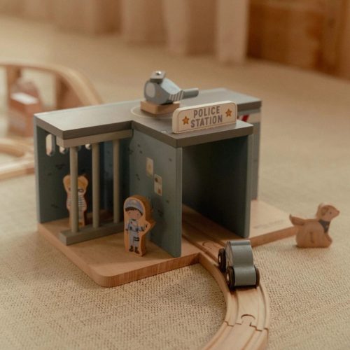 Little Dutch rendőrség - vasúti sínpályához