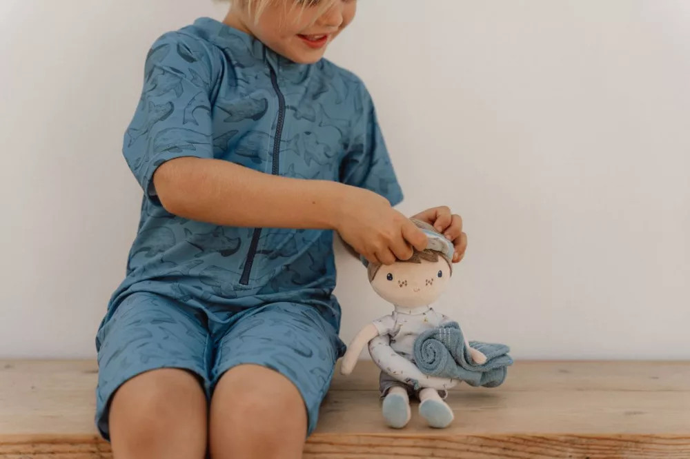 Little Dutch strandoló baba Jim (LIMITÁLT) – alternatív kép 3