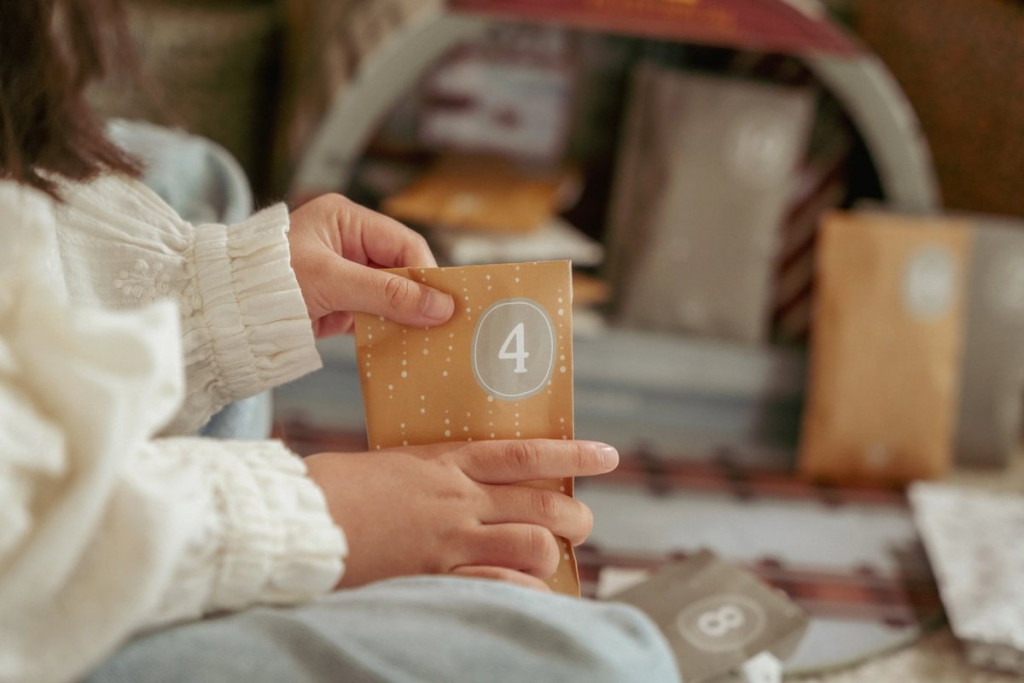 Little Dutch adventi ajándékdoboz kisvonattal – alternatív kép 7