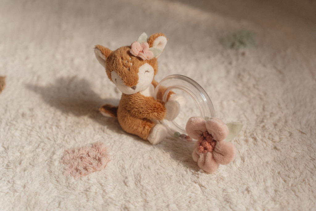 Little Dutch csörgő őzike- Fairy Garden – alternatív kép 2