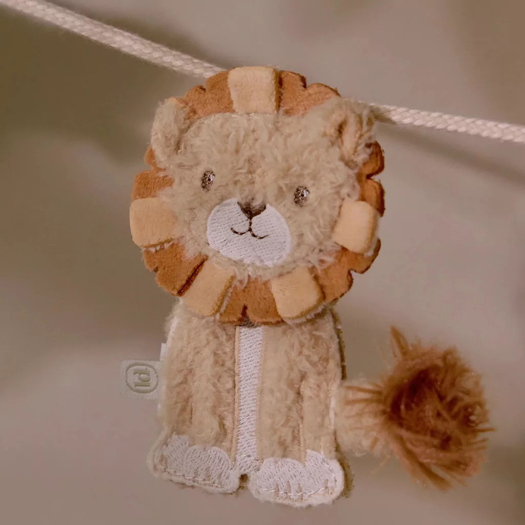 Little Dutch felfűzhető oroszlán- Safari Friends – alternatív kép 1