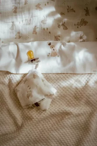 Little Dutch muszlin cumikendő - Baby Bunny, 0–2 év, Többszínű