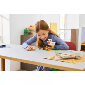 LEGO® Minecraft® - 21585- Csirkefarm