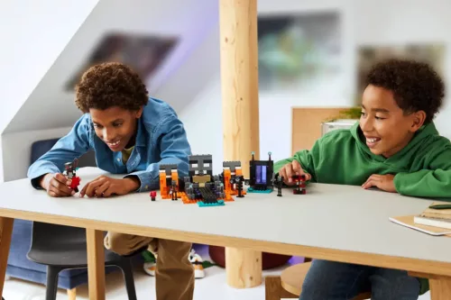  LEGO® Minecraft® - 21590 - Csata a Sorvasztókkal