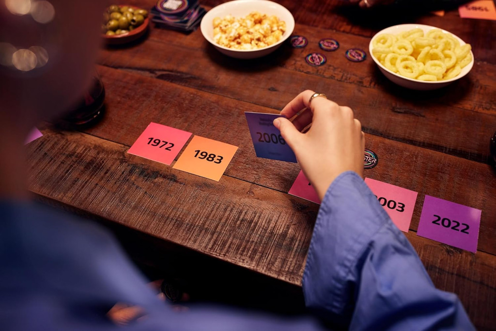 Hitster magyar verzió - társasjáték 130 magyar slágerrel – alternatív kép 2