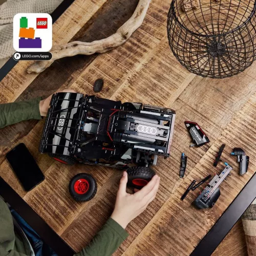 LEGO 42160 Technic Audi RS Q e-tron távirányítható rallyautó