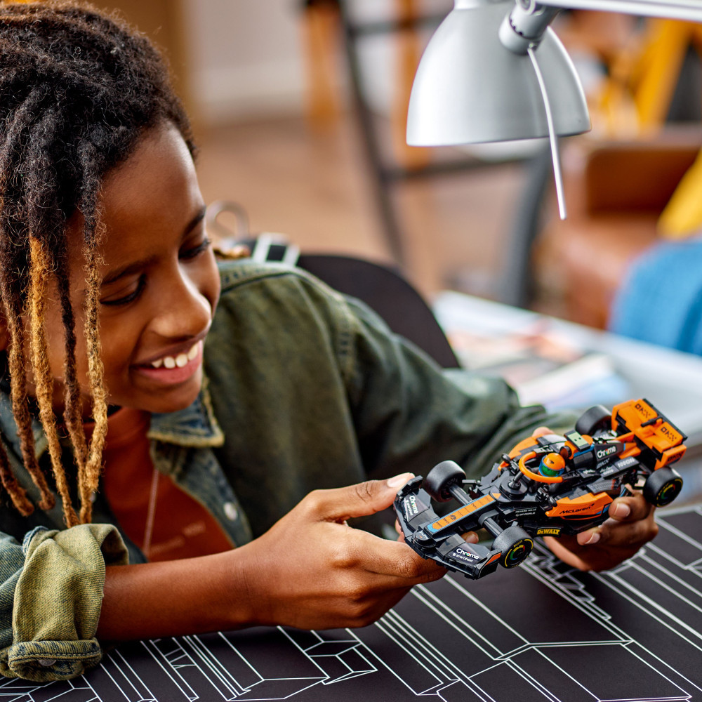 LEGO Speed Champions McLaren Formula 1 Autó alternatív kép 2
