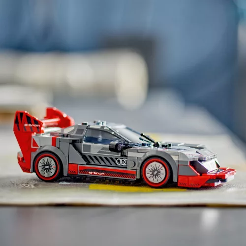 LEGO 76921 Speed Champions Audi S1 e-tron quattro versenyautó