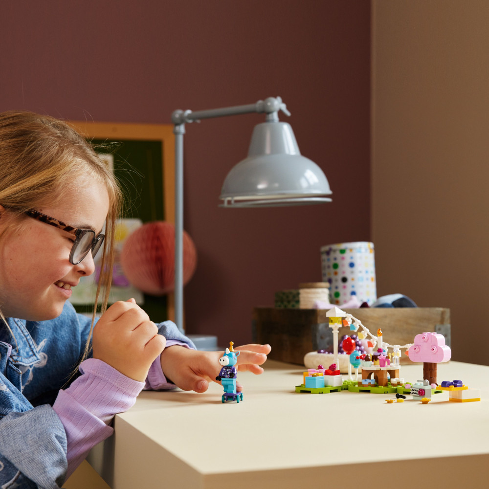LEGO 77046 DUPLO Animal Crossing Julian születésnapi zsúrja – alternatív kép 2