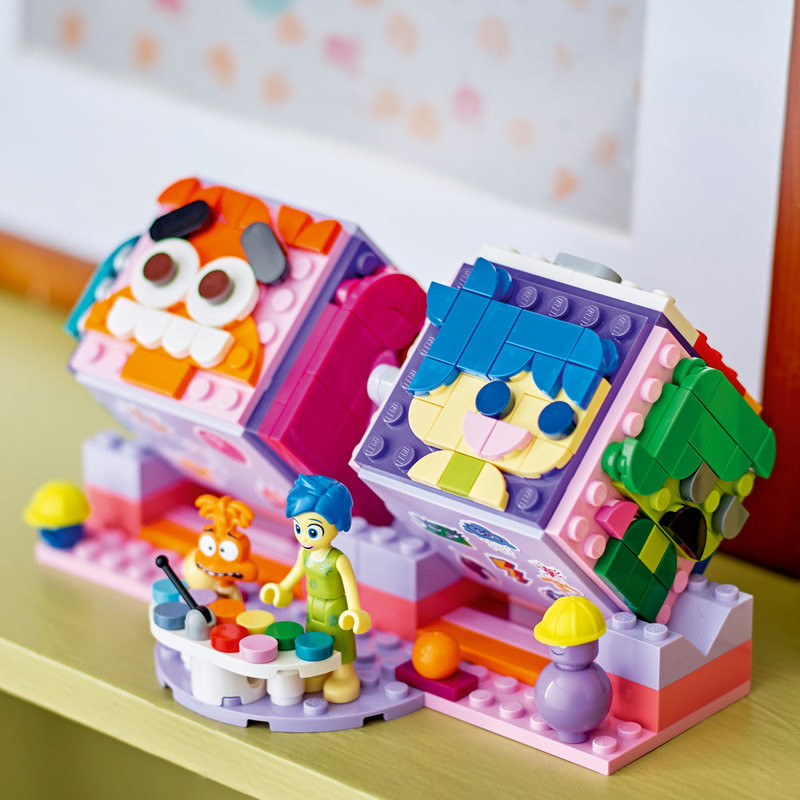 LEGO 43248 Disney Agymanók 2 – Érzelemkockák – alternatív kép 3