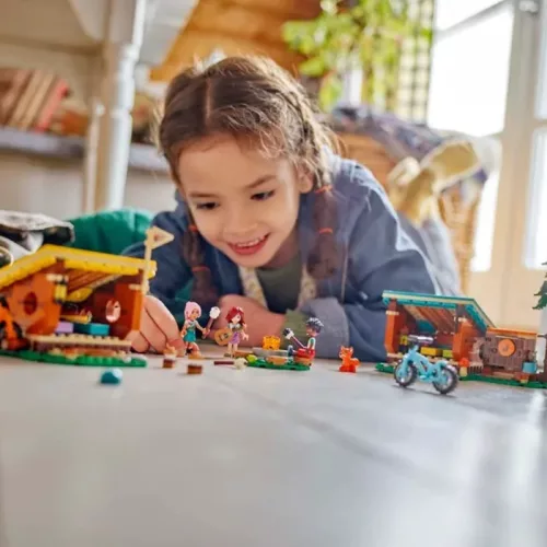LEGO 42624 Friends Otthonos kabinok a kalandtáborban