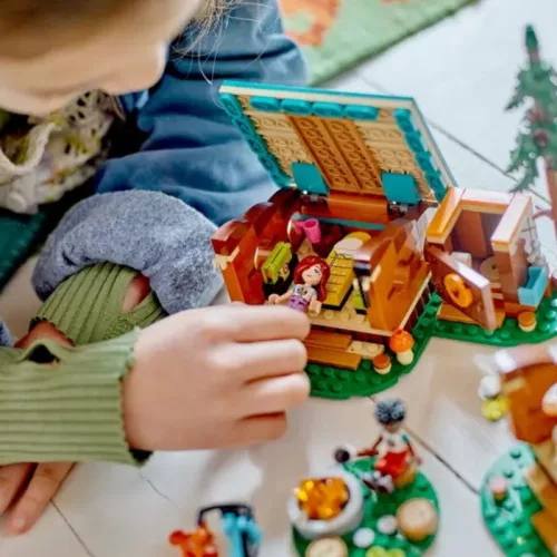 LEGO 42624 Friends Otthonos kabinok a kalandtáborban