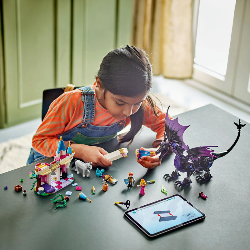 LEGO 43240 Disney Princess Demóna sárkány formájában – alternatív kép 3