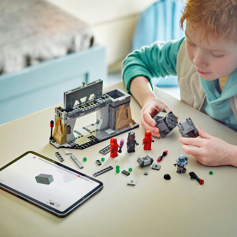LEGO 75386 Star Wars Paz Vizsla és Moff Gideon csatája – alternatív kép 3
