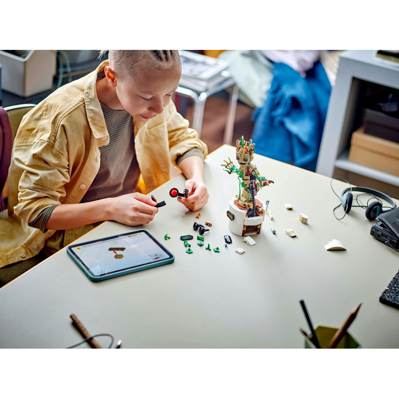 LEGO 76297 Marvel Táncoló Groot – alternatív kép 3
