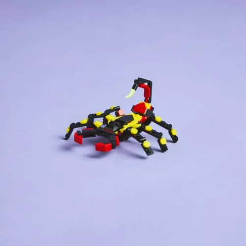 LEGO 31159 Creator Vadállat: meglepetésekkel teli pók