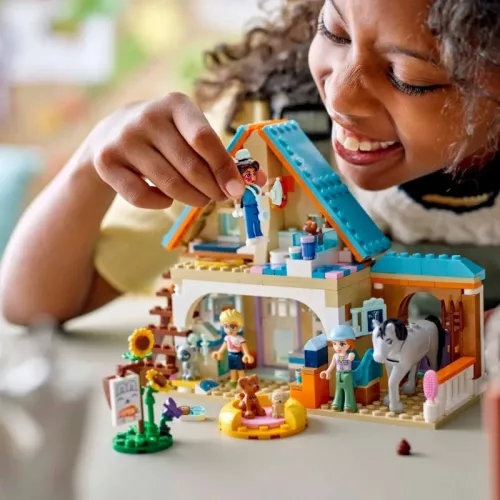 LEGO 42651 Friends Ló- és állatkórház