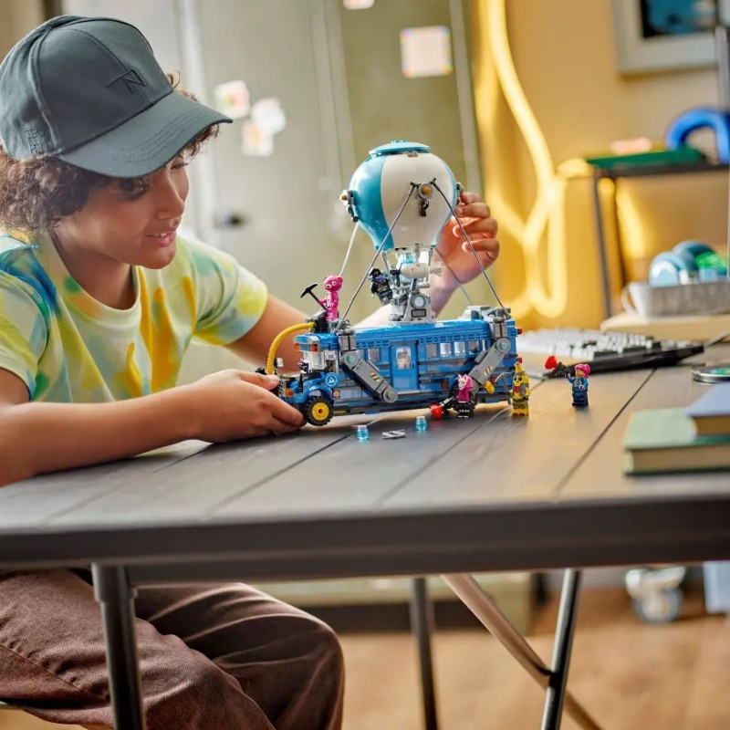 LEGO 77073 Fortnite Battle Bus – 6. kép