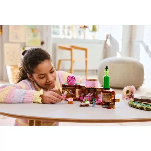 LEGO 75683 Wicked Glinda és Elphaba kollégiumi szobája