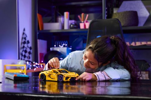 LEGO 42205 Technic Chevrolet Corvette Stingray