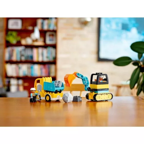 LEGO 10931 DUPLO Town Teherautó és lánctalpas exkavátor
