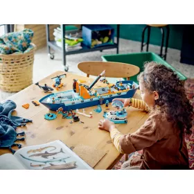 LEGO 60368 City Sarkkutató hajó