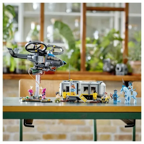 LEGO 75573 Avatar Lebegő sziklák: helyszín és RDA Samson