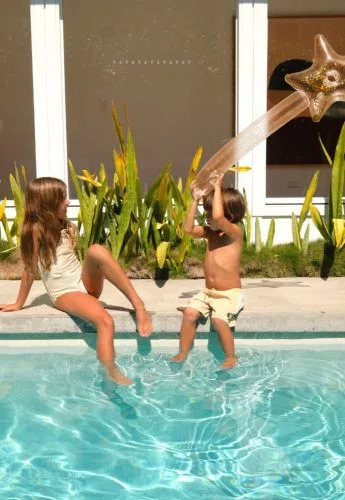 Sunnylife felfújható tündérpálca szett - Princess Swan Gold