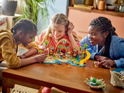 LEGO® Friends - 42673- Családi vakáció a tengerparti nyaralóban 