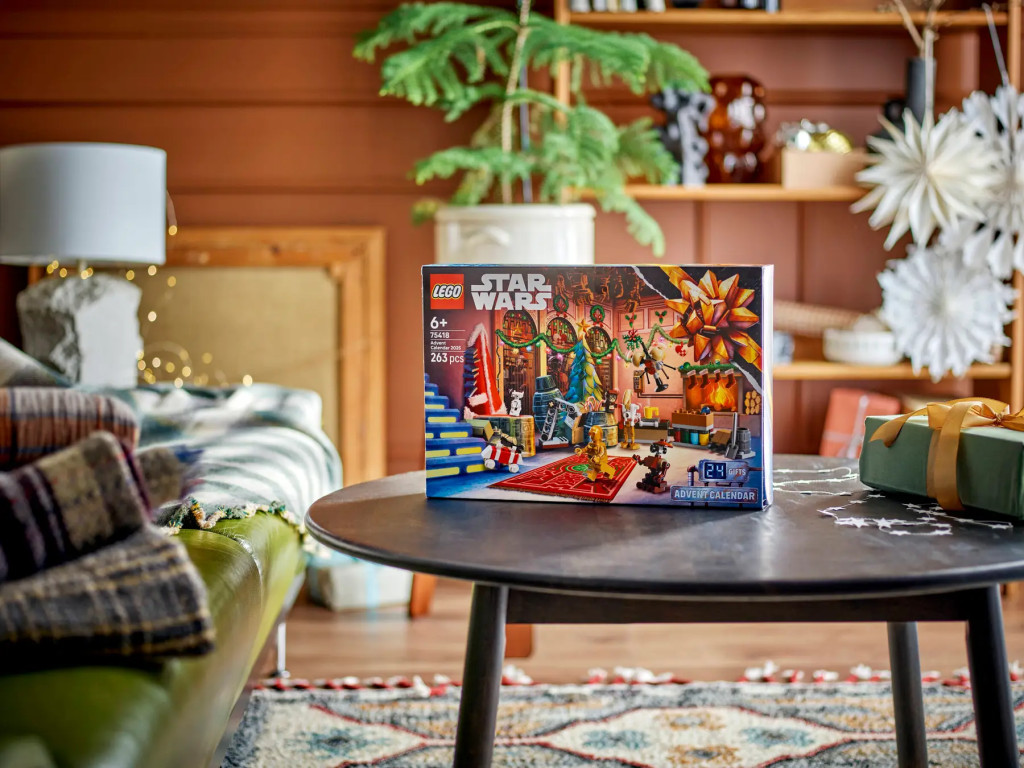 LEGO Star Wars 75418 Adventi naptár 2025 alternatív kép 2 - kinyitott doboz és játéktér