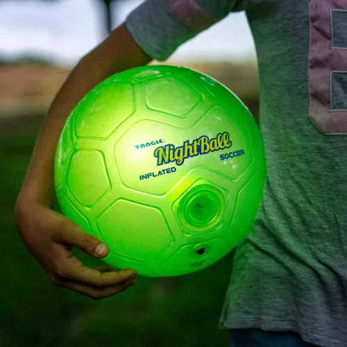 Tangle NightBall – Világító Focilabda Esti Játékhoz
