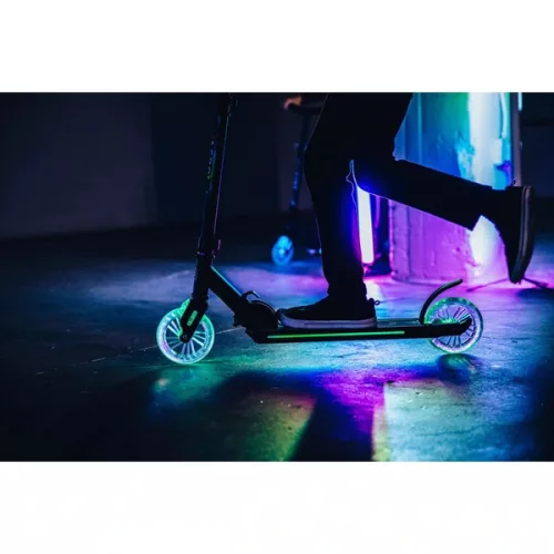 Aero Scooter C3 Gyerek Roller RGB Világító Kerekekkel, Fekete, 3–5 év, Többszínű