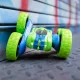 Spin N' Stunt RC autó 1:24 méretarány, zöld/kék, 3–5 év, Többszínű