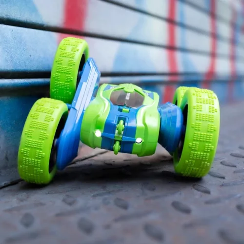 Spin N' Stunt RC autó 1:24 méretarány, zöld/kék, 3–5 év, Többszínű