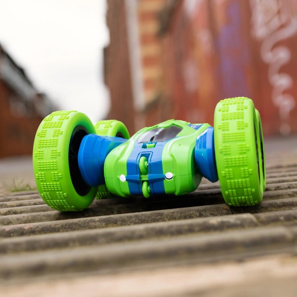 Spin N' Stunt RC autó 1:24 méretarány, zöld/kék – alternatív kép 2