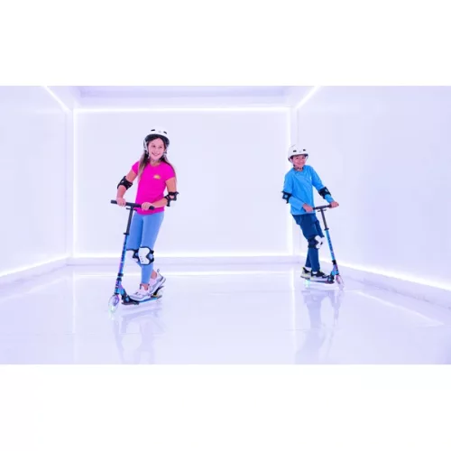 Aero Roller Neo Chrome Kick LED Kerekekkel, 3–5 év, Többszínű