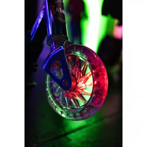 Aero Roller Neo Chrome Kick LED Kerekekkel, 3–5 év, Többszínű