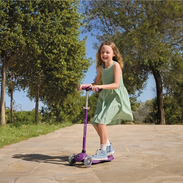 Globber Tri-Scooter PRIMO PLUS LIGHTS gyerek roller LED kerekekkel, lila – alternatív kép 3