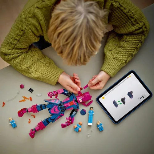 LEGO Marvel Super Heroes Fantasztikus Négyes Galactus ellen építőfigura 76316