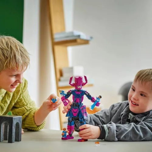 LEGO Marvel Super Heroes Fantasztikus Négyes Galactus ellen építőfigura 76316