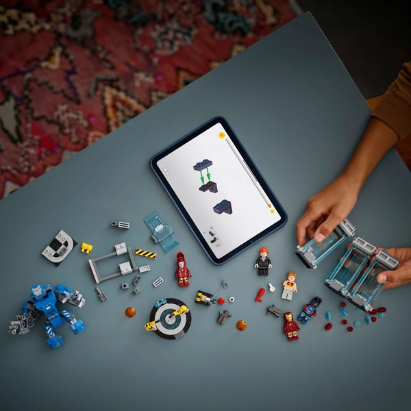 LEGO Marvel Super Heroes Vasember laboratóriuma: Páncélcsarnok 76315 – alternatív kép 3