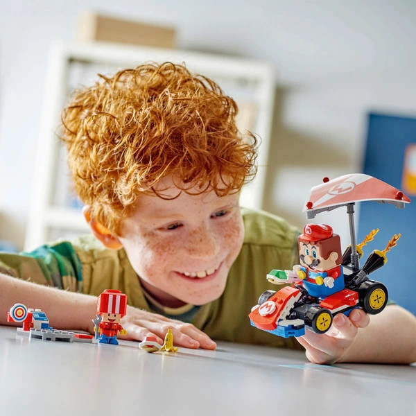 LEGO Super Mario Mario Kart – Normál gokart 72032 – alternatív kép 3