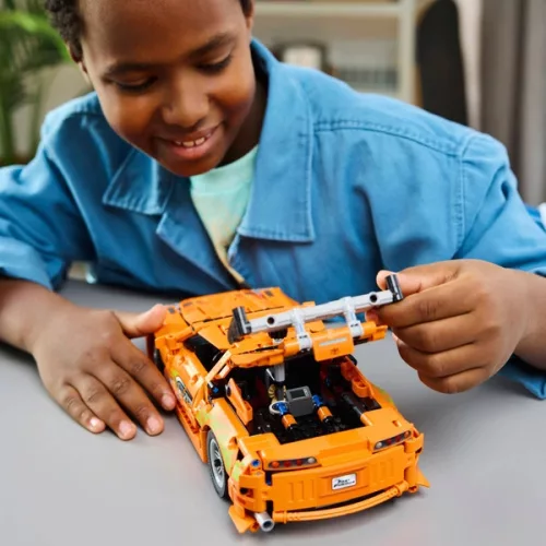 LEGO Technic Halálos iramban Toyota Supra MK4 42204